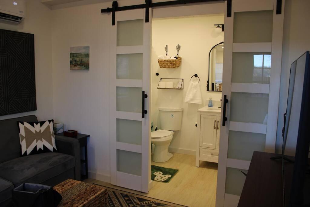 Agave Tiny House At Cactus Flower-Hot Tub-Pet Friendly-No Pet Fees! 앨버커키 외부 사진