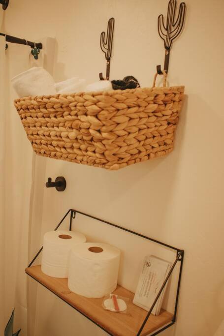 Agave Tiny House At Cactus Flower-Hot Tub-Pet Friendly-No Pet Fees! 앨버커키 외부 사진