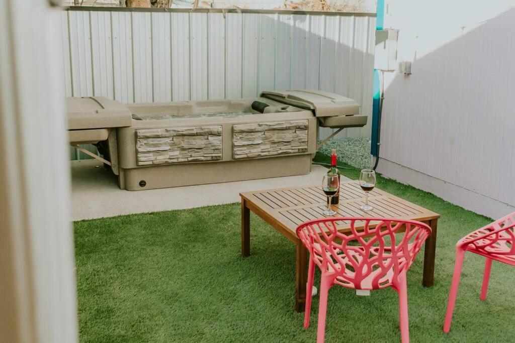 Agave Tiny House At Cactus Flower-Hot Tub-Pet Friendly-No Pet Fees! 앨버커키 외부 사진