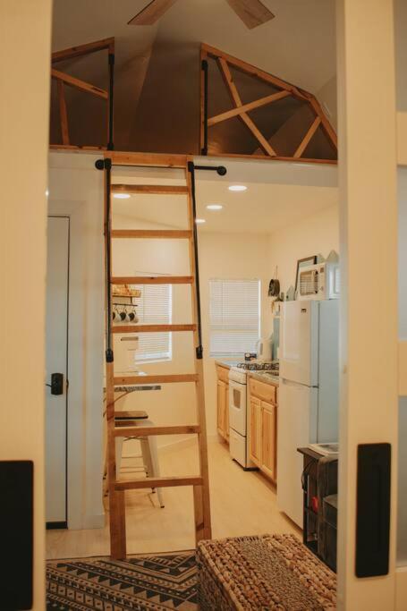Agave Tiny House At Cactus Flower-Hot Tub-Pet Friendly-No Pet Fees! 앨버커키 외부 사진