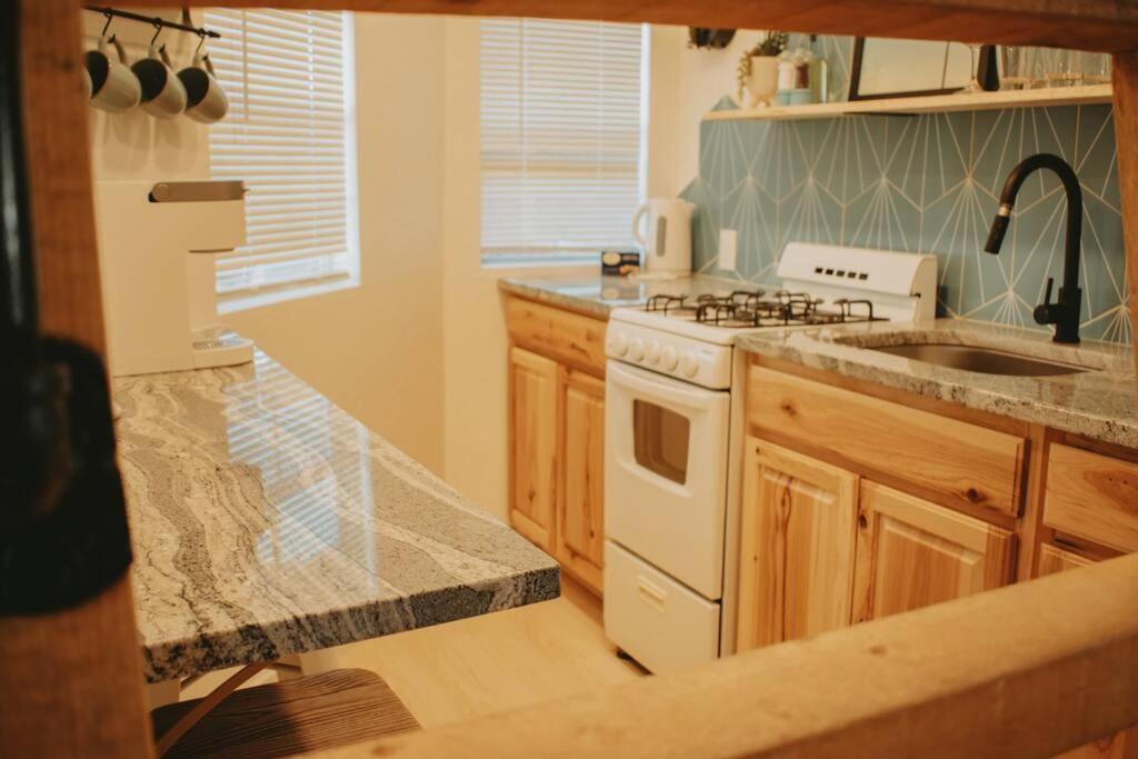 Agave Tiny House At Cactus Flower-Hot Tub-Pet Friendly-No Pet Fees! 앨버커키 외부 사진