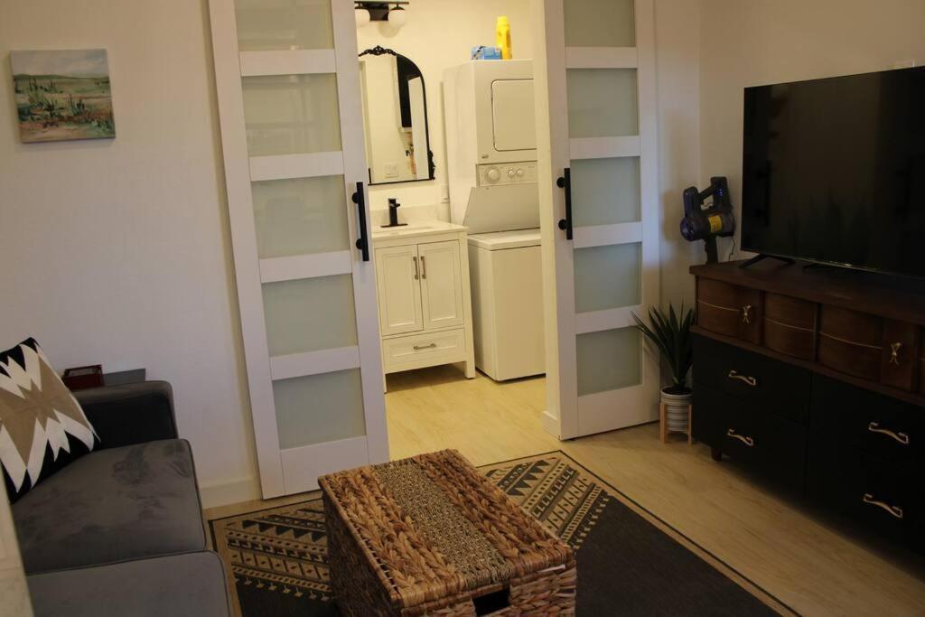 Agave Tiny House At Cactus Flower-Hot Tub-Pet Friendly-No Pet Fees! 앨버커키 외부 사진