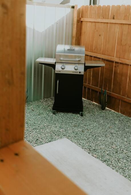 Agave Tiny House At Cactus Flower-Hot Tub-Pet Friendly-No Pet Fees! 앨버커키 외부 사진