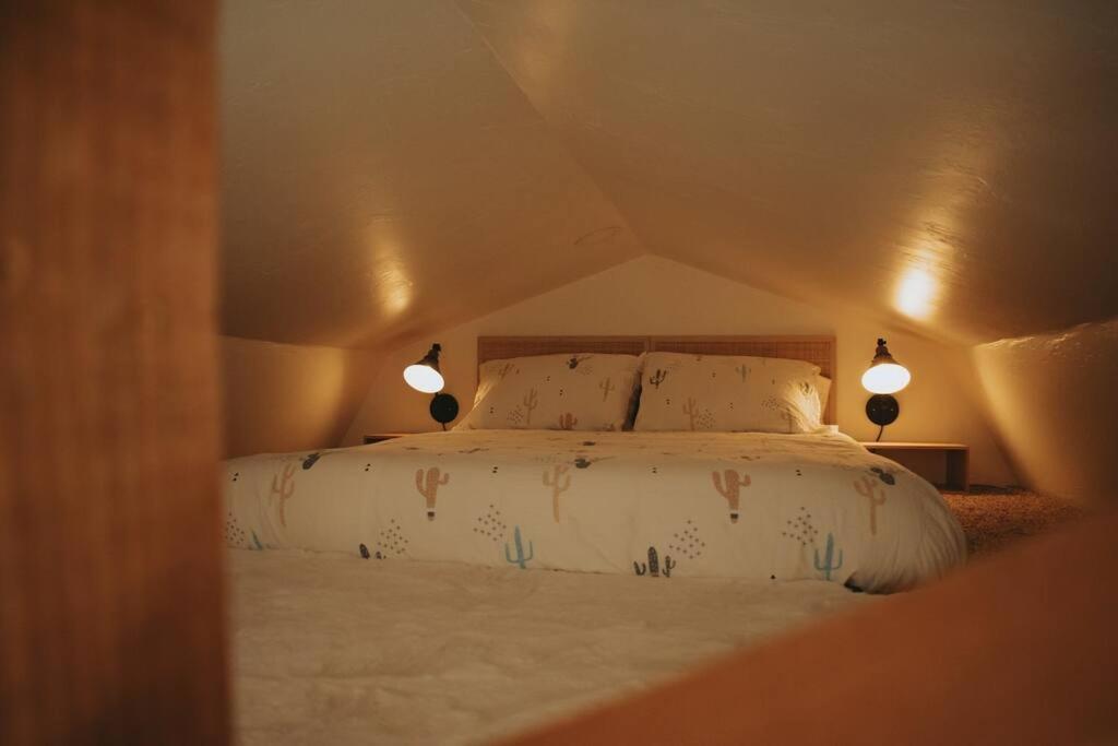 Agave Tiny House At Cactus Flower-Hot Tub-Pet Friendly-No Pet Fees! 앨버커키 외부 사진